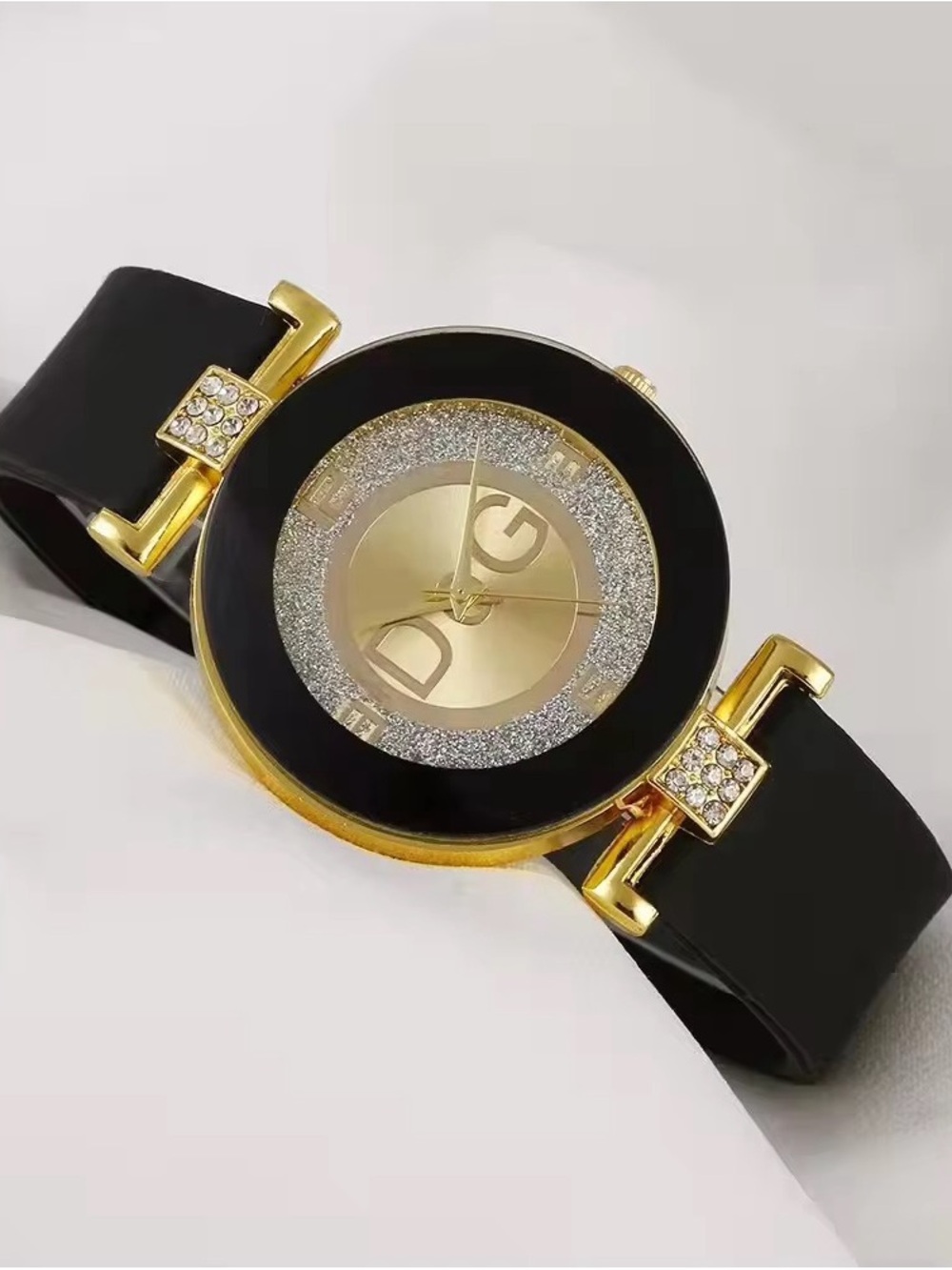 Gold & Black Women's Fashion Watch - DG Dial